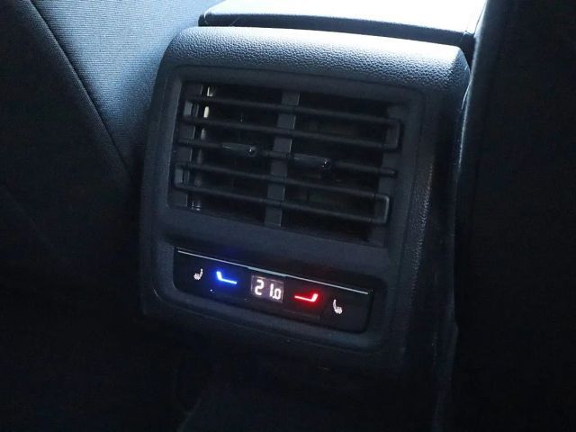 Volkswagen Golf DSG Style Variant