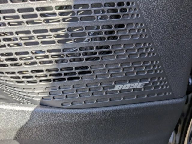 Hyundai Staria Signature