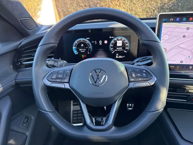 Volkswagen Passat 2.0 TDI 4Motion DSG R-Line