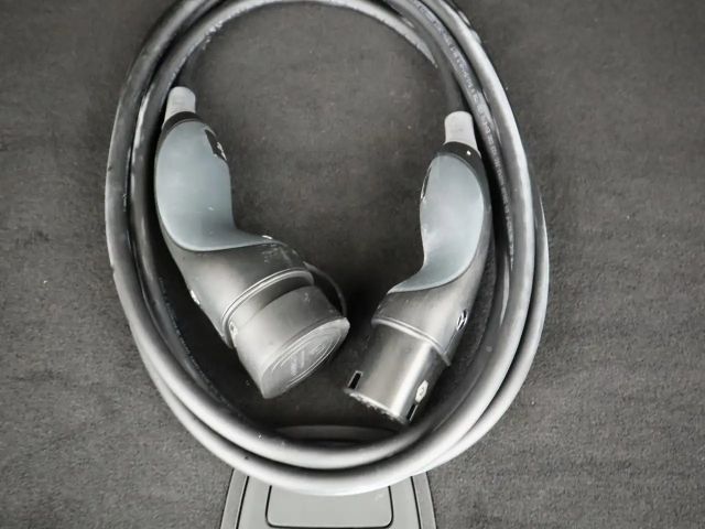 Mercedes-Benz B 250 AMG Line B 250 e