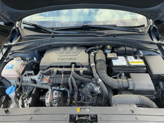 Hyundai i30 Lim, AUTOM.,Klimaaut., Navig., LED, 8 x Alu