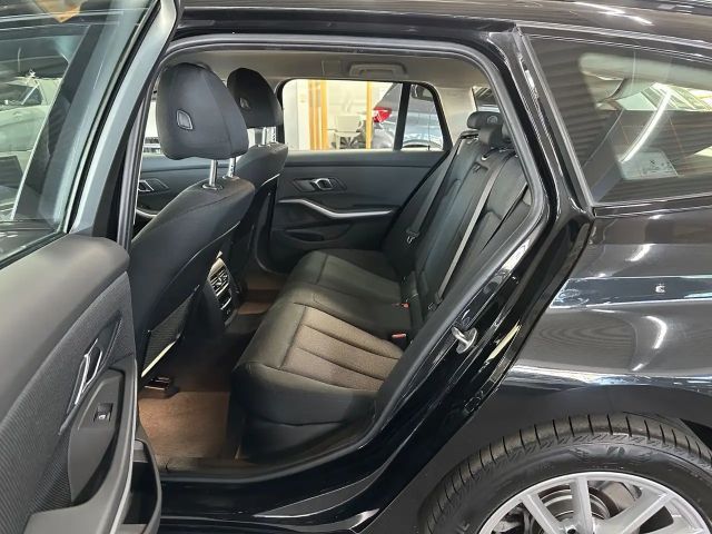 BMW 320 320d Touring xDrive