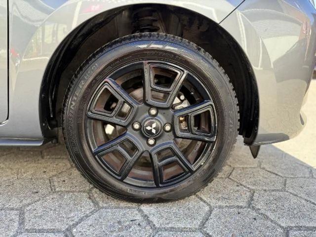 Mitsubishi Space Star Star