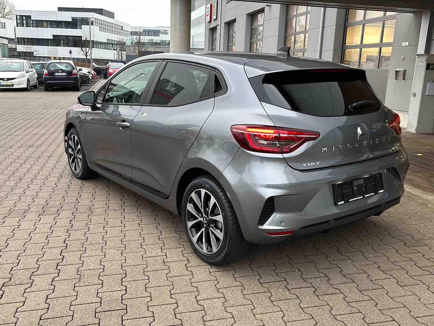 Mitsubishi Colt Hybrid