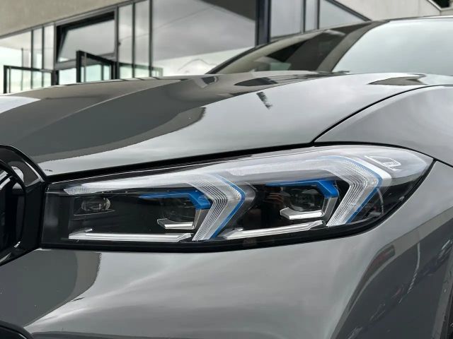 BMW 320 320d M-Sport Sedan xDrive