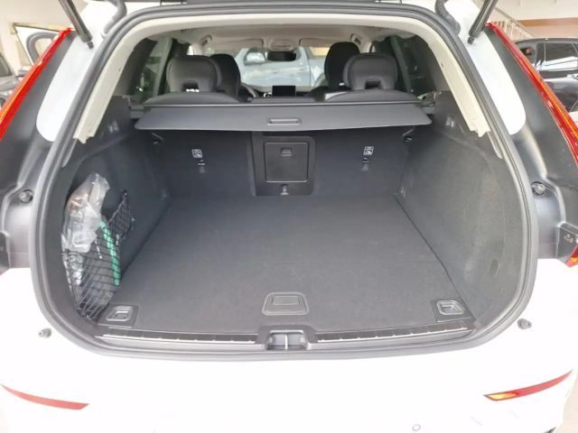 Volvo XC60 Dark Plus T6