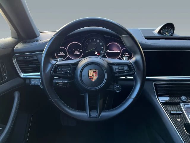 Porsche Panamera 4 E-Hybrid