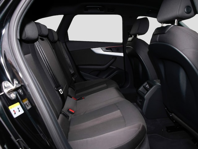 Audi A4 35 TFSI Avant S-Line S-Tronic