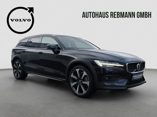 Volvo V60 Cross Country AWD Ultimate