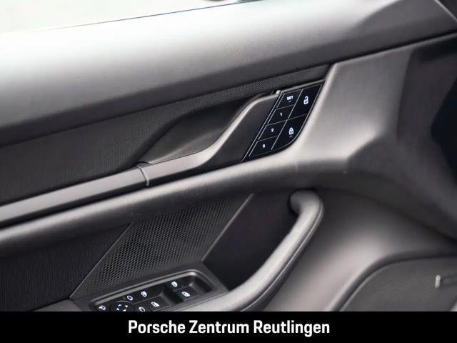 Porsche Taycan 4 Cross Turismo