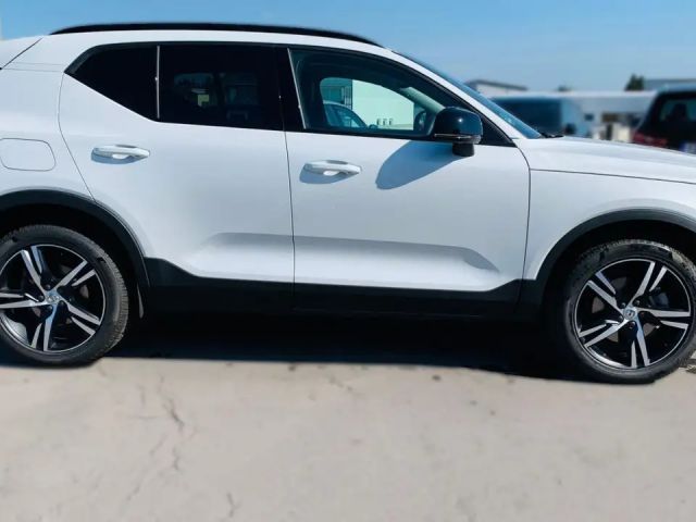 Volvo XC40 Dark Plus
