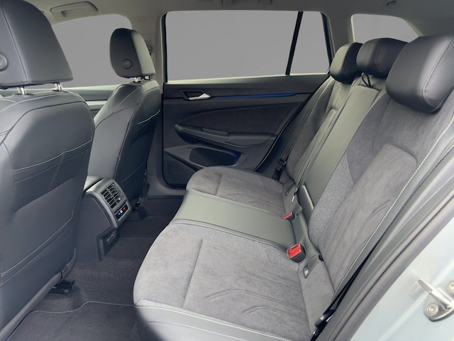 Volkswagen Golf 1.5 eTSI DSG Style Variant