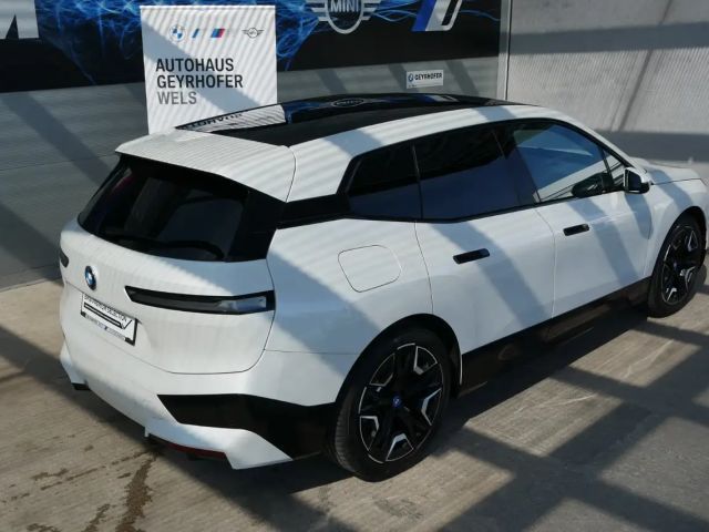 BMW iX xDrive40