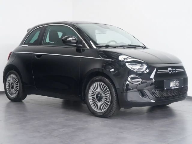 Fiat 500e 87KW/42kWh/DC-LADEN/CARPLAY/DAB/SOH