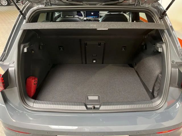 Volkswagen Golf 1.5 eTSI DSG