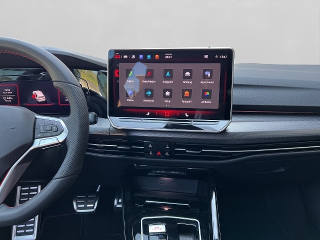 Volkswagen Golf 2.0 TSI DSG Golf VIII