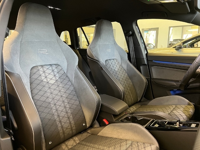 Volkswagen Golf 1.5 eTSI DSG Golf VIII Variant