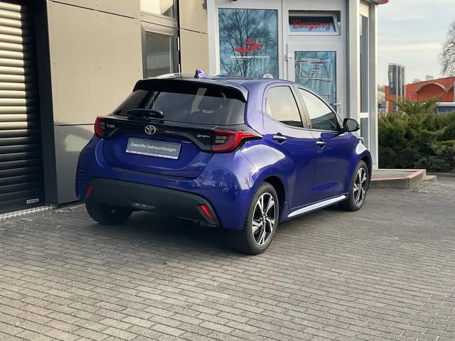 Toyota Yaris Hybride Team D