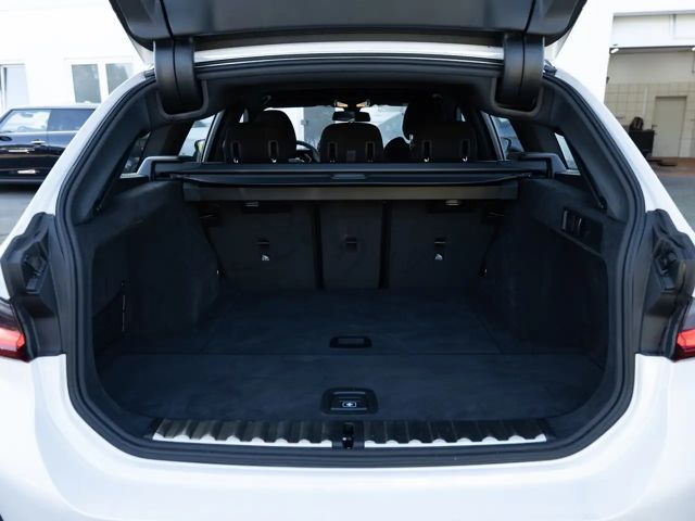 BMW 330 330i M-Sport Touring xDrive