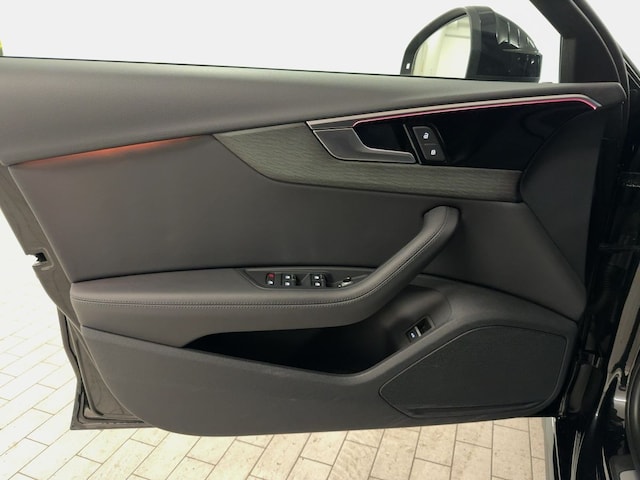 Audi A4 35 TFSI Avant S-Line S-Tronic