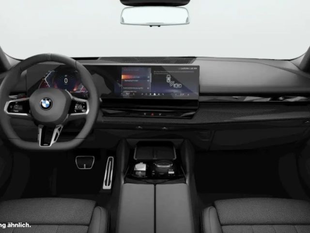 BMW 520 520d M-Sport Sedan