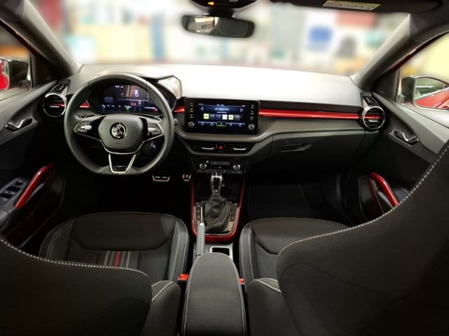 Skoda Fabia 1,5 TSI DSG LED RFK PDC 18Z SHZ