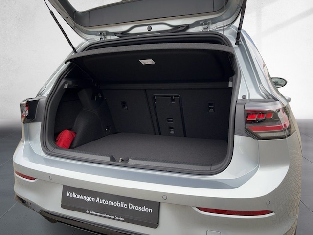 Volkswagen Golf DSG IQ.Drive R-Line