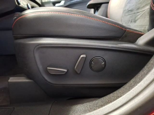 Ford Kuga Plug in Hybrid ST Line X