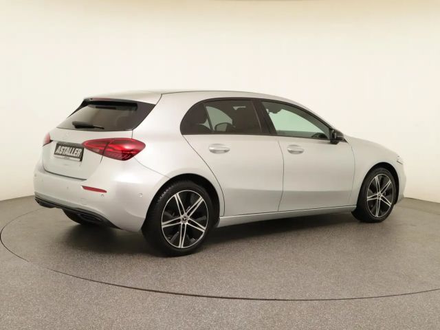 Mercedes-Benz A 180 Progressive