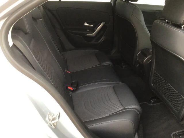 Mercedes-Benz A 180 Progressive