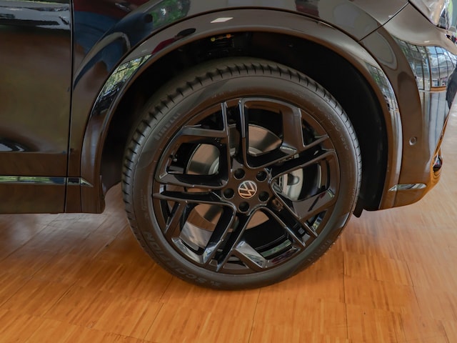 Volkswagen Tiguan R-Line eHybrid