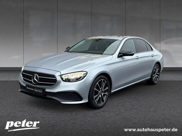 Mercedes-Benz E 300 AVANTGARDE Sedan