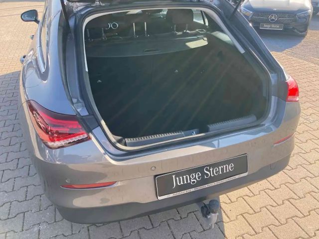 Mercedes-Benz CLA 200 CLA 200 d Shooting Brake