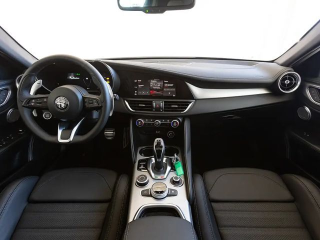 Alfa Romeo Giulia AT8 Q4 Veloce