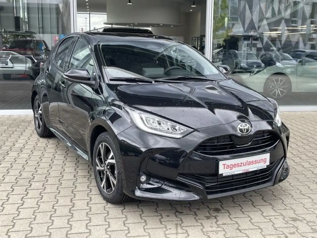 Toyota Yaris Hatchback Hybride VVT-i