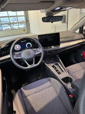 Volkswagen Golf 1.5 eTSI DSG