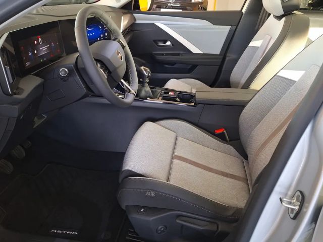 Opel Astra Elegance Sports Tourer