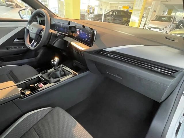 Opel Astra Edition Sports Tourer