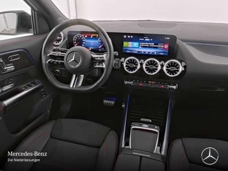 Mercedes-Benz GLA 180 AMG Line