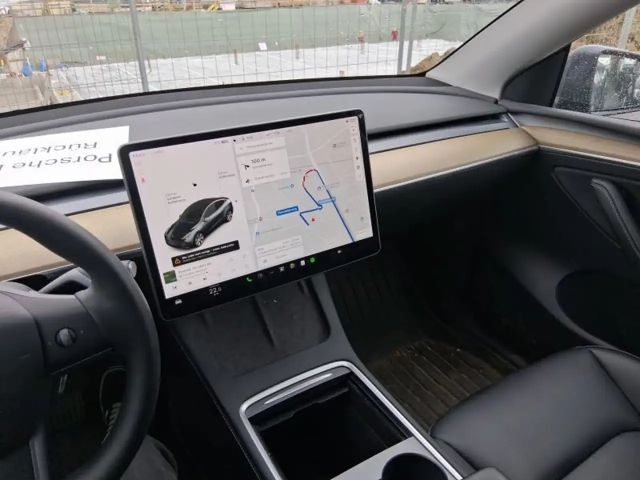 Tesla Model Y AWD Long Range