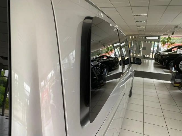 Mercedes-Benz V 300 V 300 d