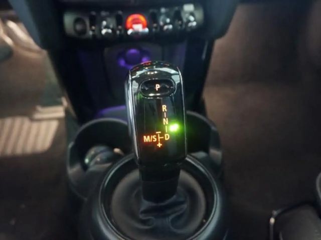 MINI Cooper COOPER 1,5 CAMDEN LEDER NAVI LED SHZ TEMPOMAT 17"