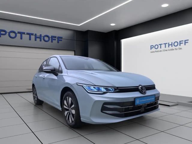 Volkswagen Golf 1.5 eTSI DSG