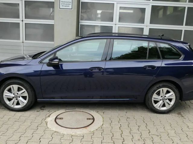 Volkswagen Golf Life Variant