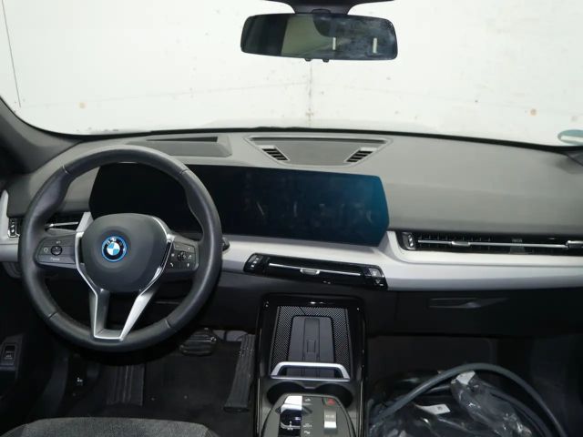 BMW iX1 xDrive30