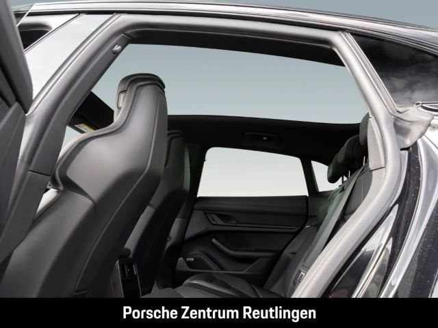 Porsche Taycan 4S Cross Turismo