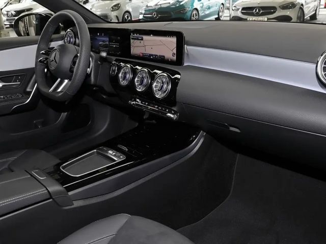 Mercedes-Benz A 250 4MATIC AMG Line