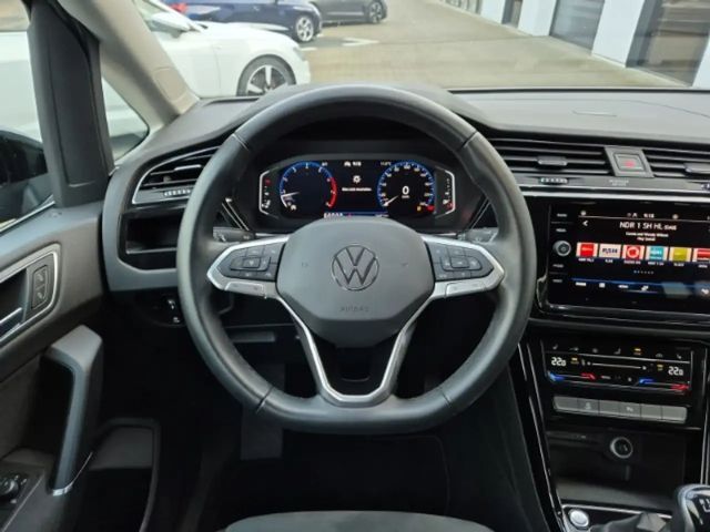 Volkswagen Touran 1.5 TSI Highline