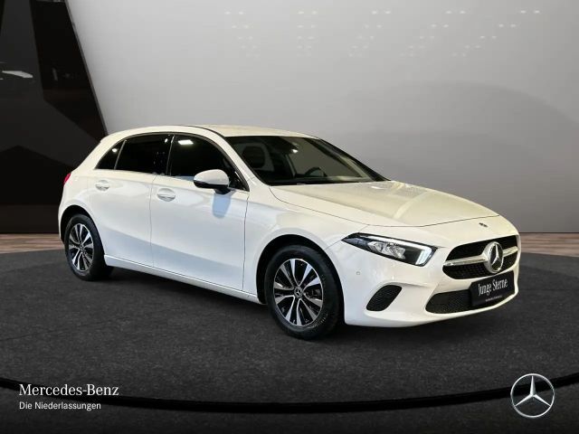 Mercedes-Benz A 180 A 180 d Style