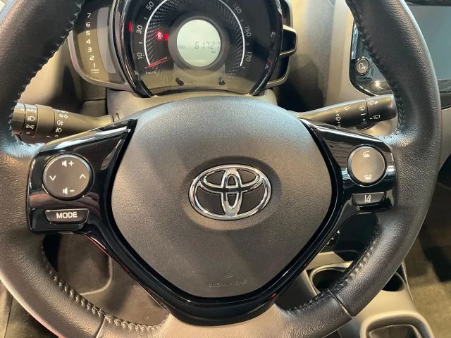 Toyota Aygo 1.0 VVT-i X-sky